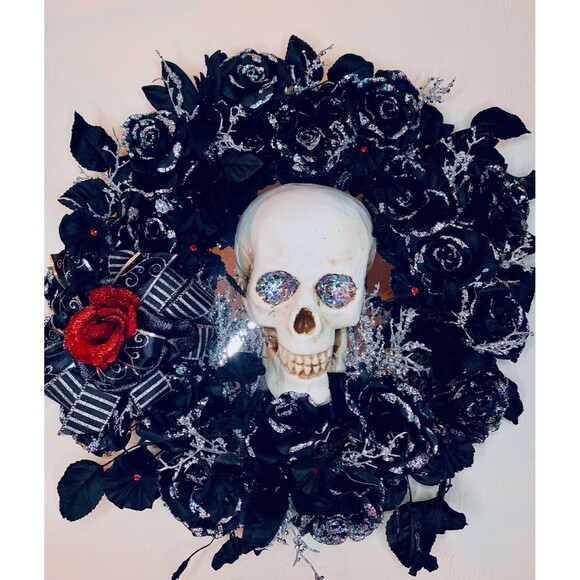Lighted Jeweled and Sparkle Red Rose Gothic Skull Black Wreath 22 inches - Picture 1 of 12